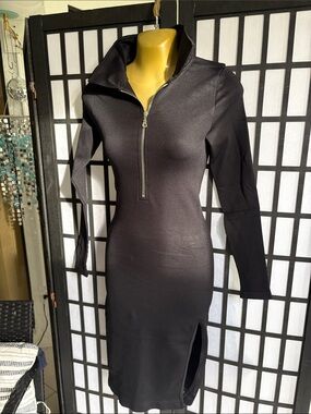 OQQ Black Long-Sleeve Zip-Front Bodycon Dress MEDIUM